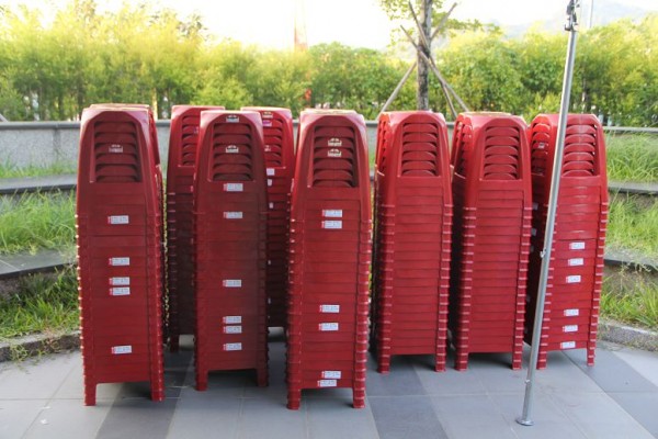 紅色塑膠椅出租 - 電話&Line: 0923164665 台中頂尖燈光音響